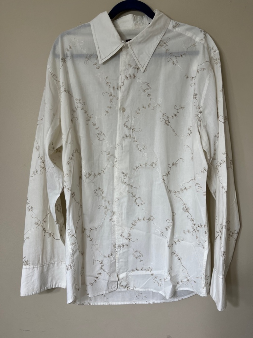 7 Diamonds White Button-Up Shirt with Tan Embroidery